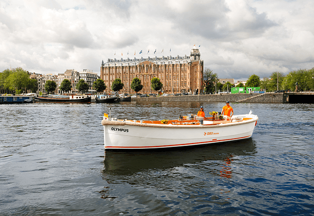 Lovely Cruises Guide and Skipper 1