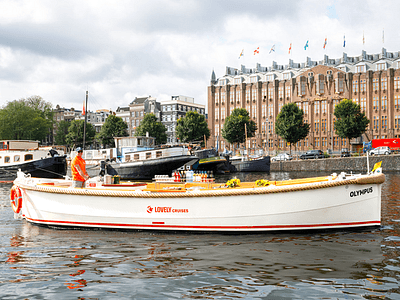 Lovely Cruises open boat with skipper cruising preview