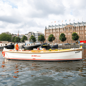 Lovely Cruises open boat with skipper cruising preview