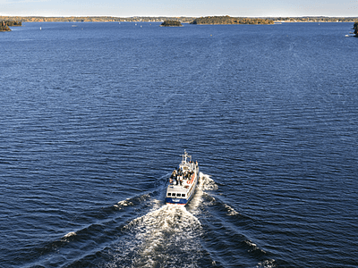 Lovely Cruises Stockholm boat sailing backside view preview 640x644 3
